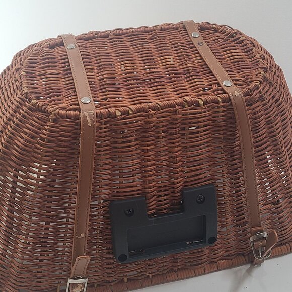 Pet Cruiser Wicker Cruiser™ Pet Bicycle Basket - Picture 12 of 12